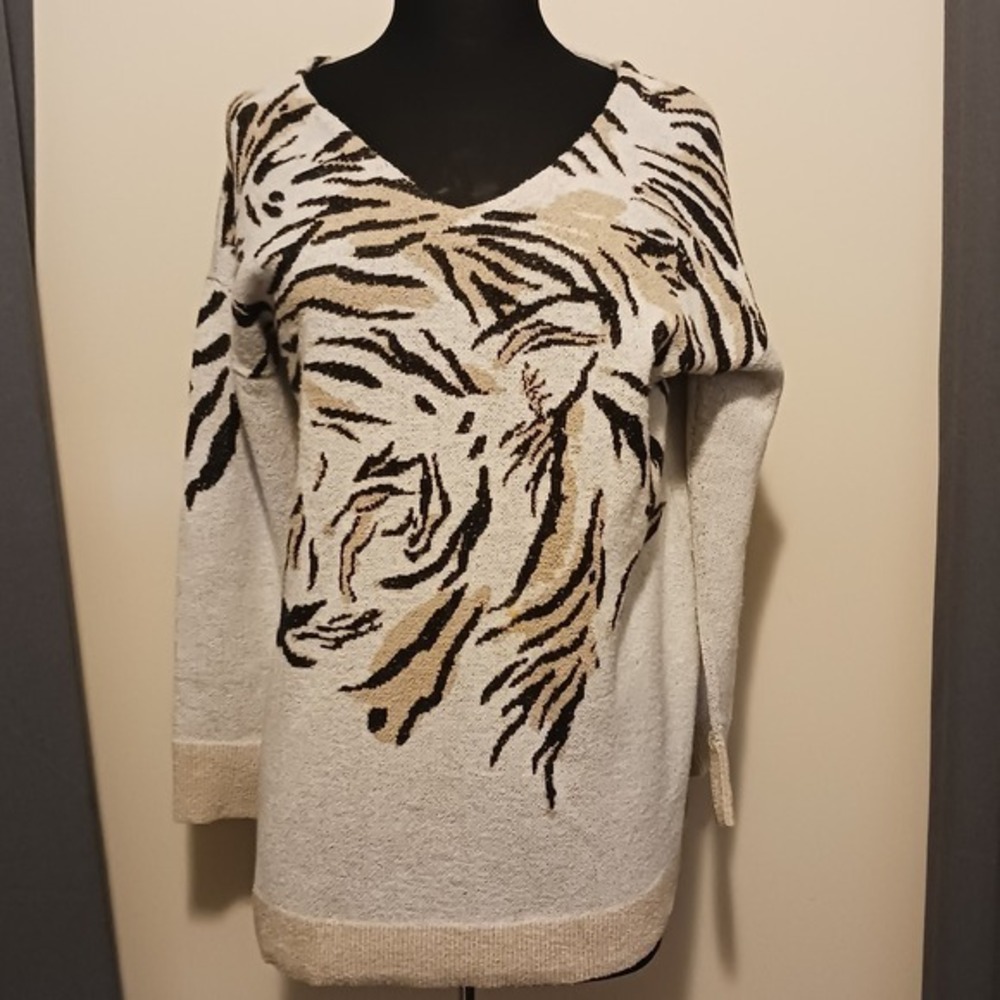 Chicos 1‎ Tiger Sweater V-Neck Womens Medium Beige Black Knit Top Size 8/10